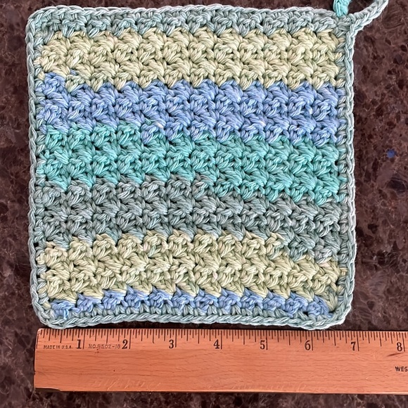 2 Hand Crafted Crocheted Washcloths Dishcloths with Hanging Loop - 100% Cotton - Picture 5 of 6